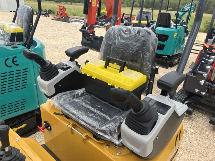 cfg-mx12rx-mini-excavator-image-7