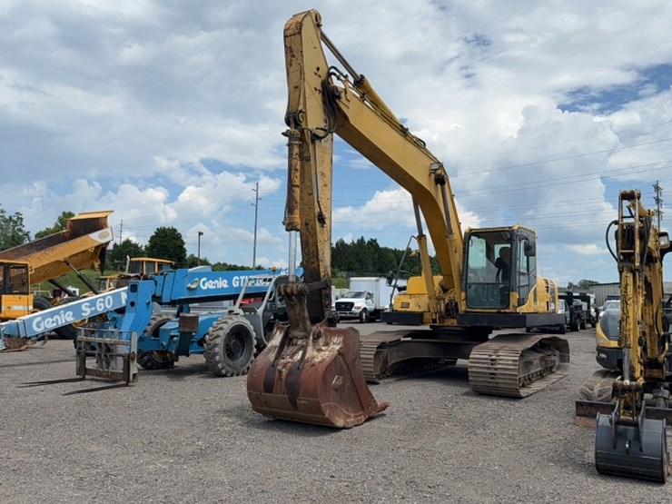 2010-komatsu-pc220-lc-image-1