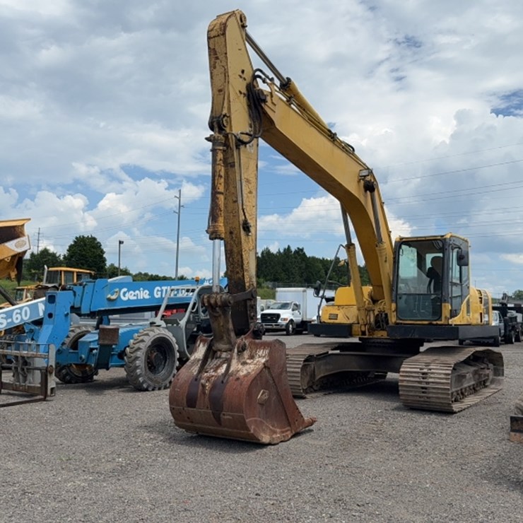 2010 KOMATSU PC220 LC