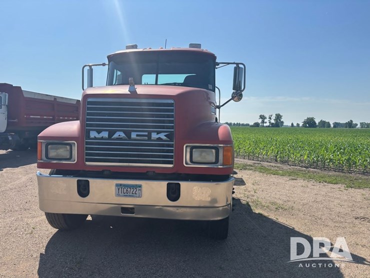 2006-mack-chn613-image-21