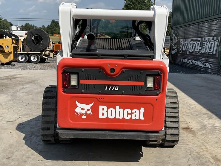 2022-bobcat-t770-image-4