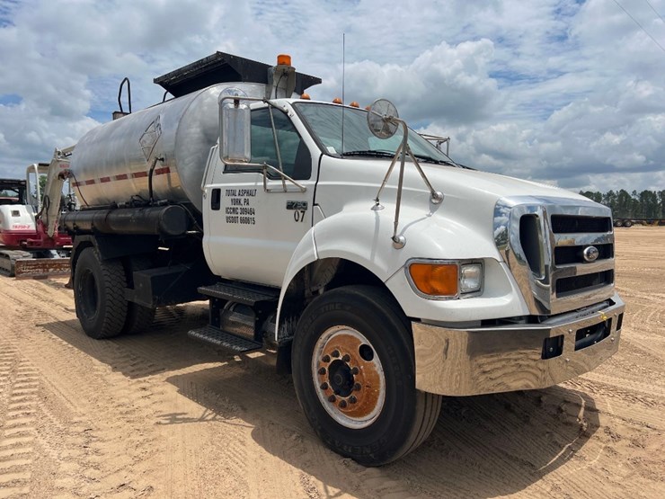 2008-ford-f750-xl-image-6