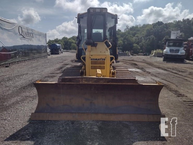 2011-komatsu-d31px-22-image-2