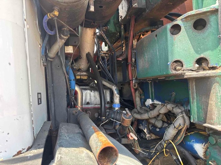 2010-mack-mru613-image-22