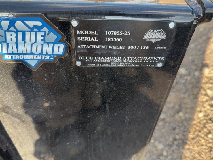 #2080-•-blue-diamond-44"-dingo-smooth-bucket-image-4
