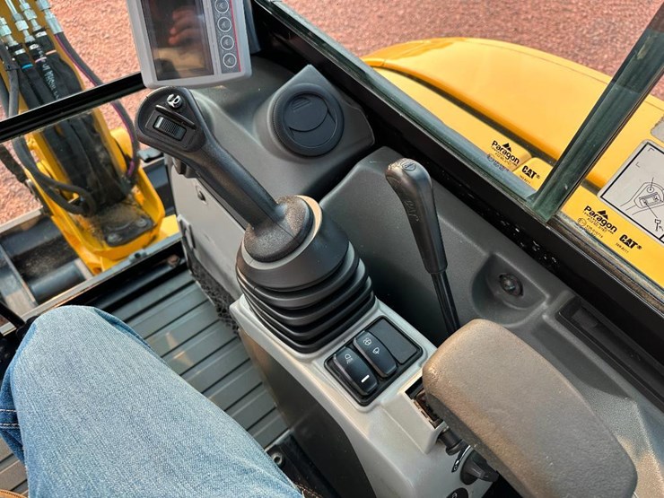 2020-caterpillar-303-image-53