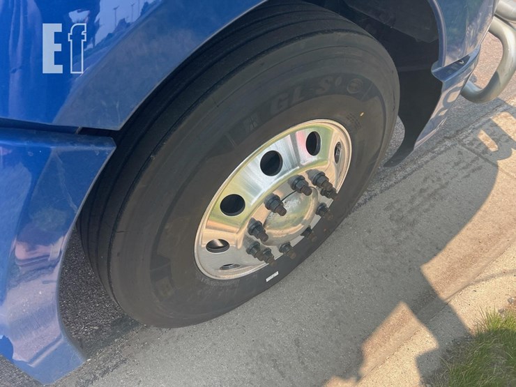 2019-kenworth-t680-image-10
