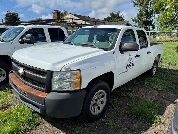 2011-chevrolet-silverado-1500-image-1