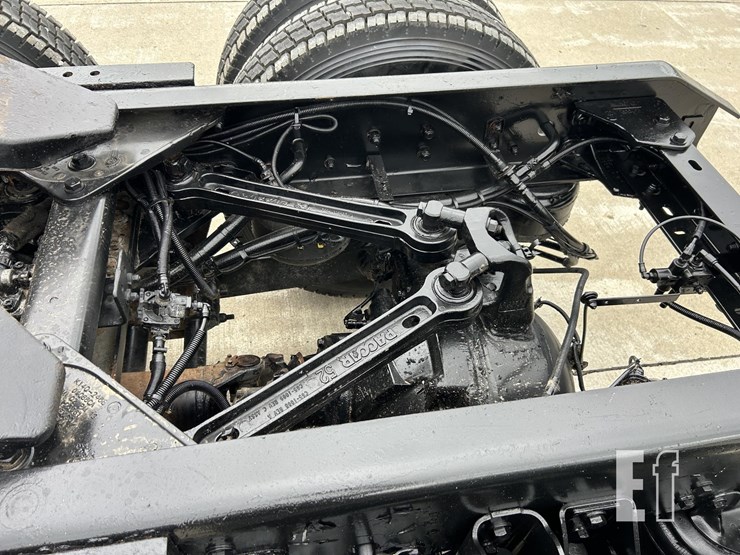 2019-kenworth-t800-image-29