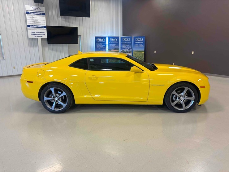2013-camaro-1lt-rs-coupe-image-5