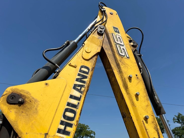 2008-new-holland-b95-image-18