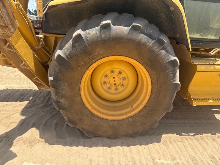 2003-caterpillar-420d-image-12
