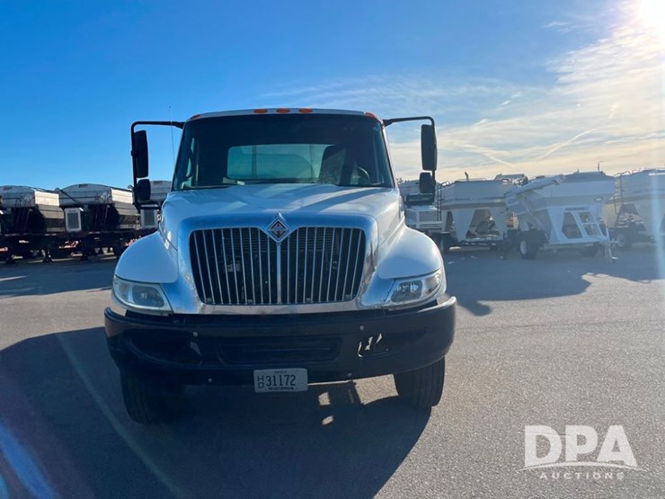 2007-international-durastar-4300-image-28