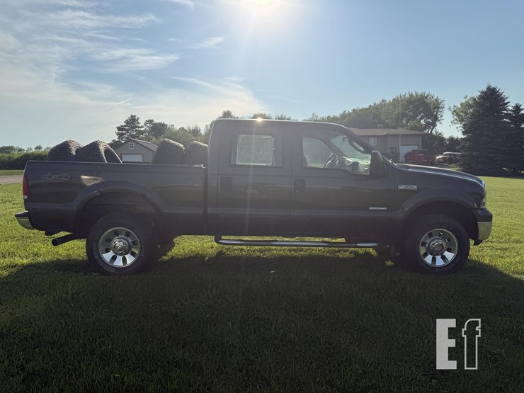 2005-ford-f350-xlt-image-3