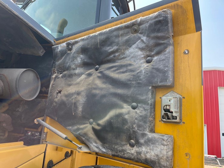 john-deere-644-image-17