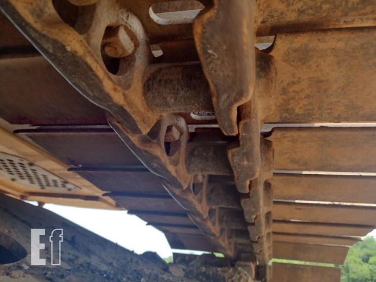 2020-deere-130g-image-37