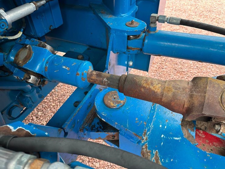 2000-new-holland-9384-image-23