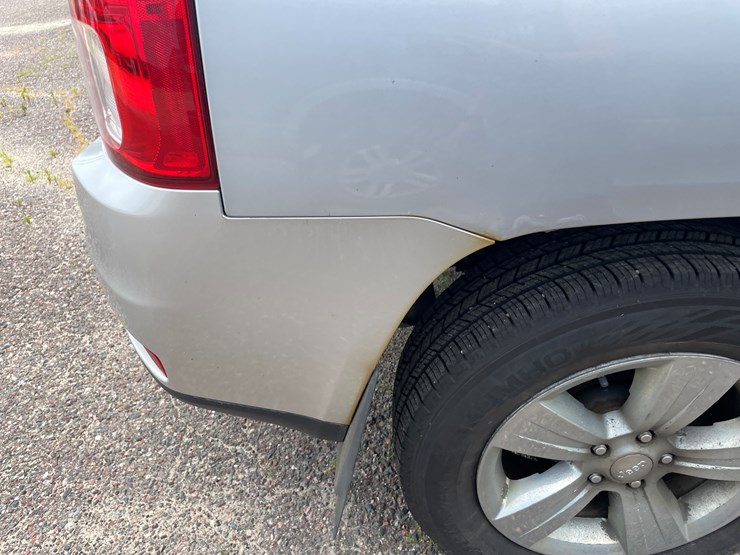 2011-jeep-compass-image-19