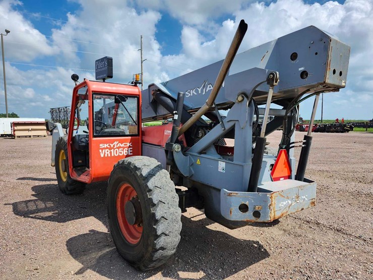 2015-skyjack-vr1056e-image-4