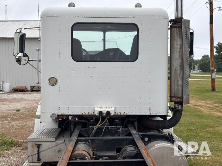 2000-freightliner-truck-(gp11021,-unit-398)-image-36