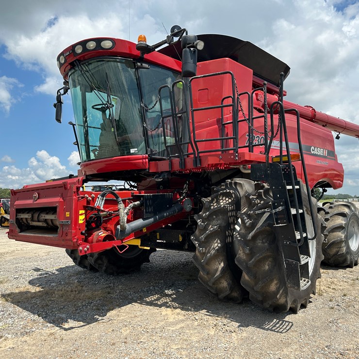 2012 CASE IH 7230