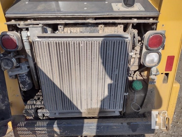 2023-deere-317g-image-36