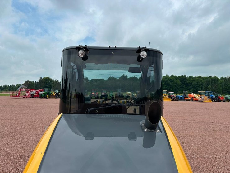 2017-deere-304l-image-27