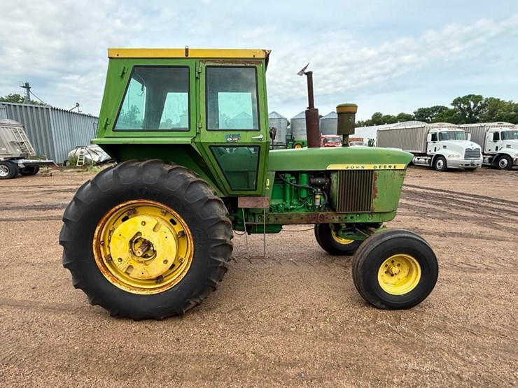 john-deere-4010-image-5