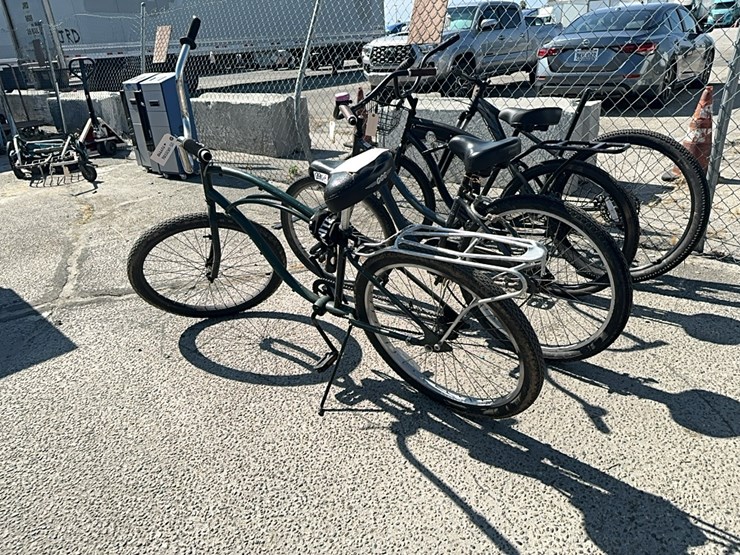 lot#-886---beach-cruiser-bicycles-image-1