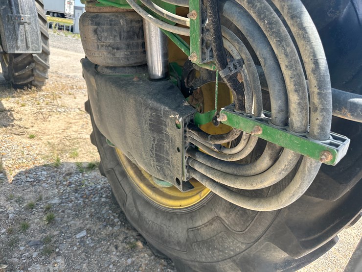 2018-john-deere-r4038-image-11