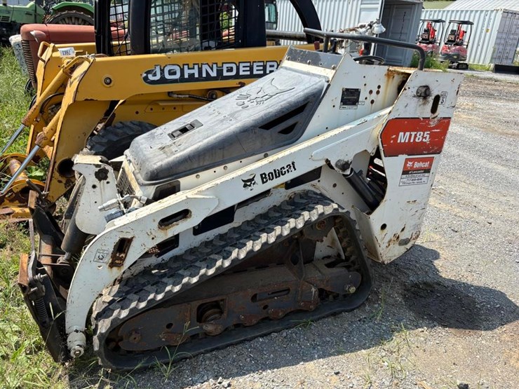 2017-bobcat-mt85-image-1
