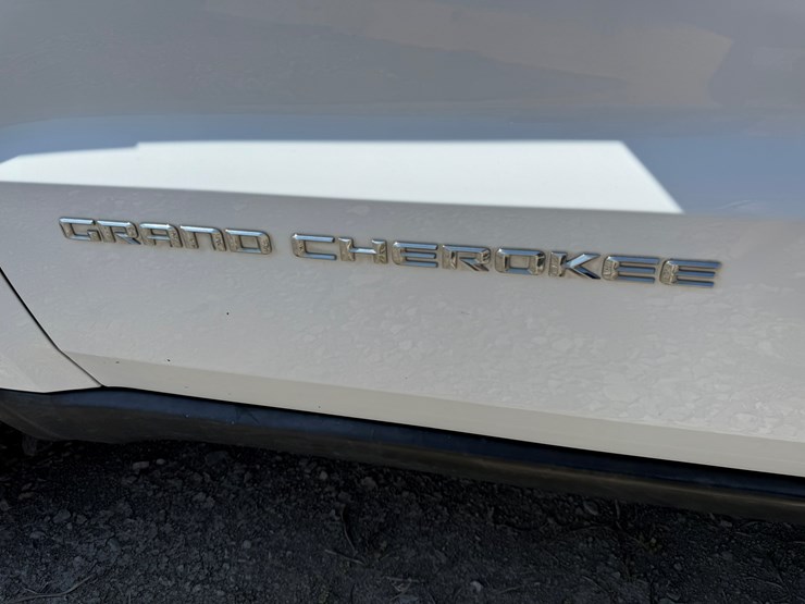 2015-jeep-grand-cherokee-image-8