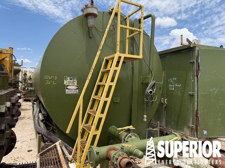 (r19-10)-10'6"dia-x-32'l-water-tank,-w/-hose-baske-image-1