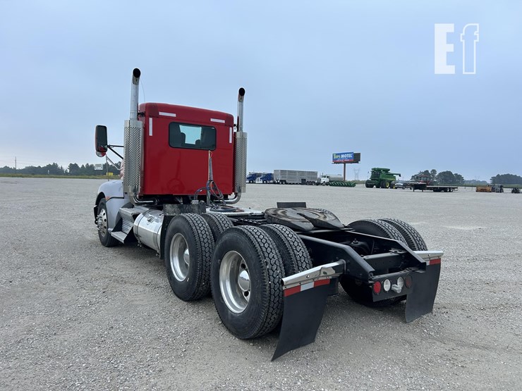 2014-kenworth-t600-image-10