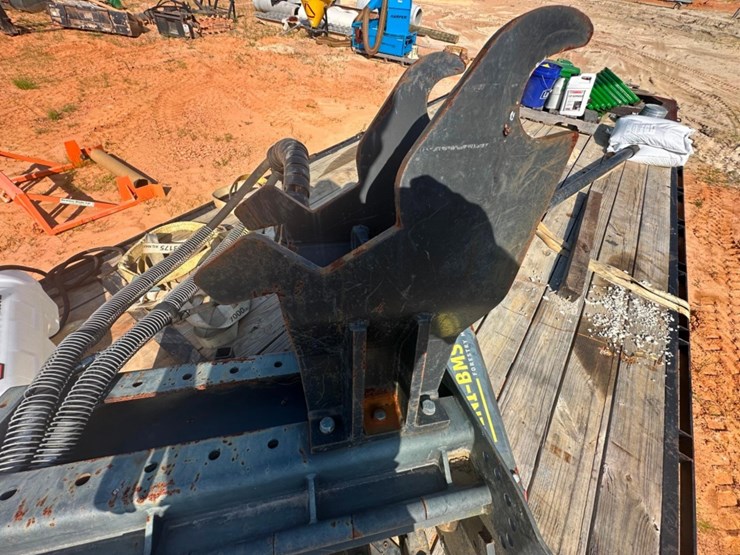 deere-60g-image-10