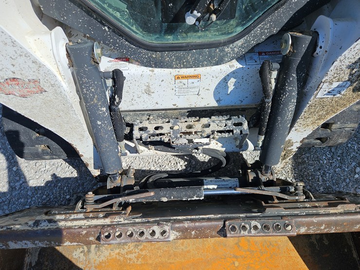 2015-bobcat-t590-image-5