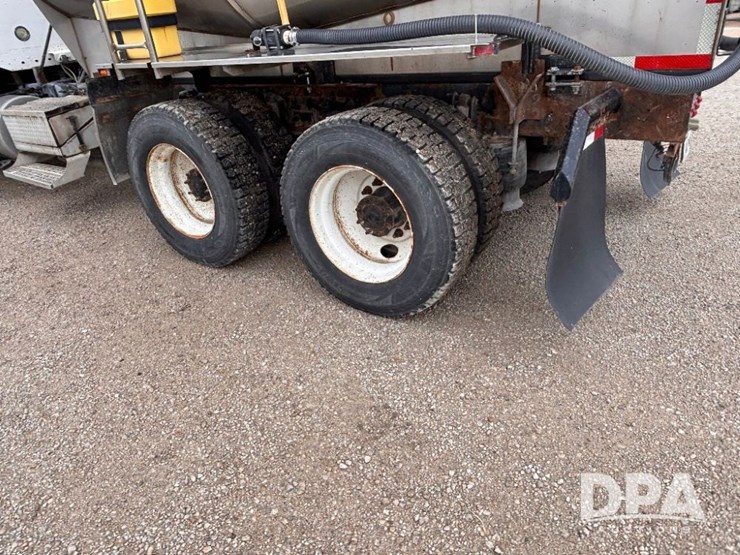2006-freightliner-columbia-truck-(gp11007,-unit-345)-image-15