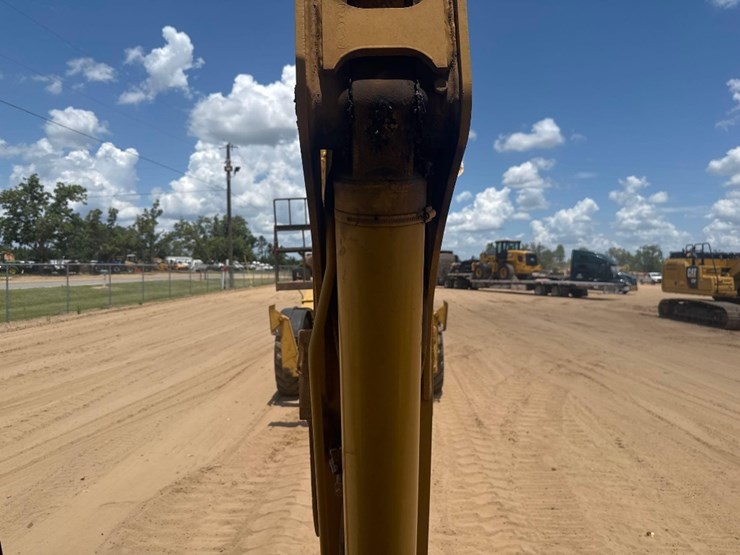 2003-caterpillar-420d-image-31