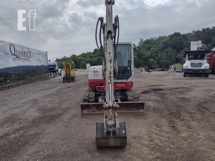 2018-takeuchi-tb260-image-2