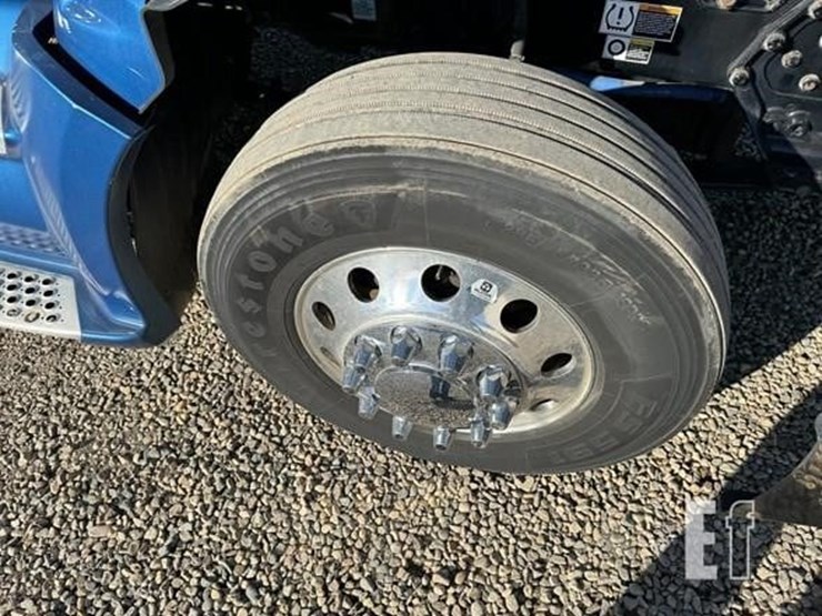 2018-kenworth-t680-image-29