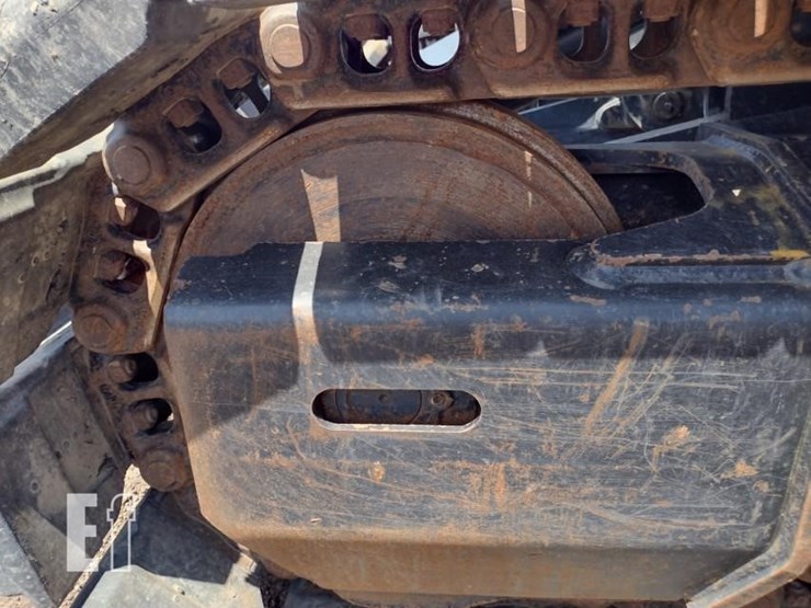 2021-hitachi-zx135us-6-image-29