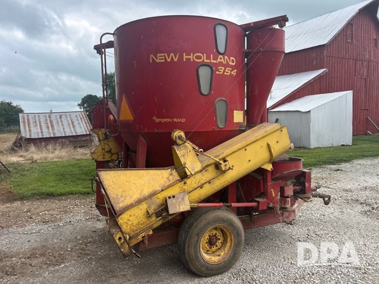 new-holland-354-image-9