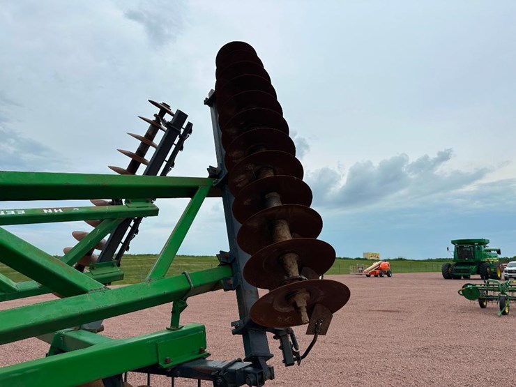 john-deere-630-image-22