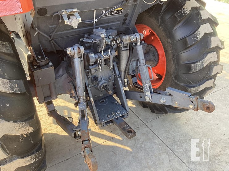 2016-kubota-m7060-image-11