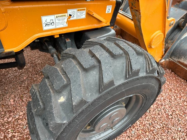 2019-case-580sn-image-9