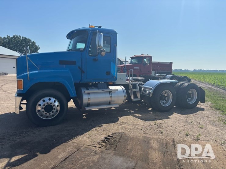 2006-mack-chn613-image-18