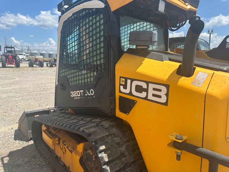 jcb-320t-image-19