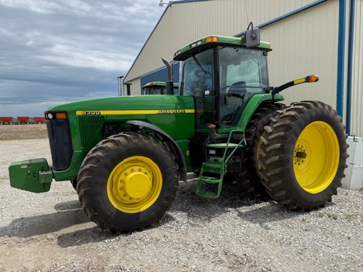 john-deere-8300-image-1
