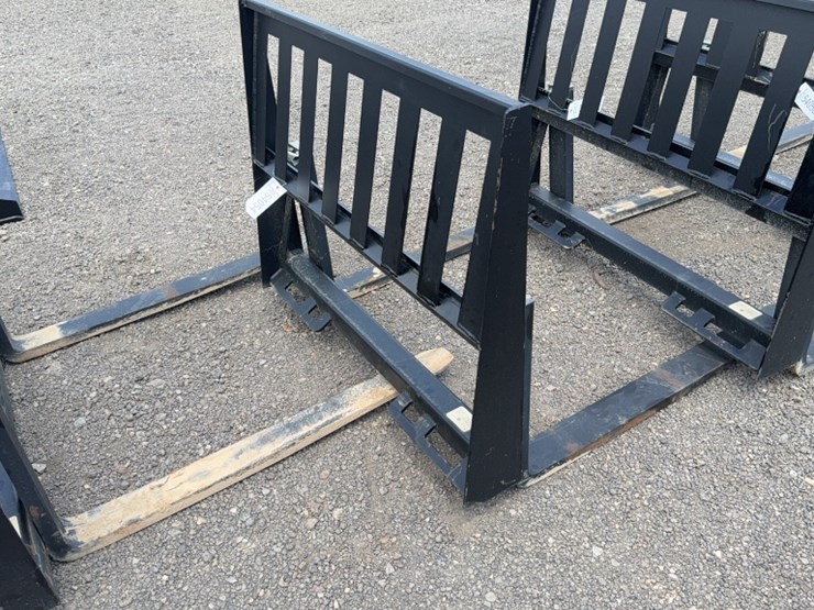 #2060-•-trubilt-42"-skid-steer-pallet-forks-image-3