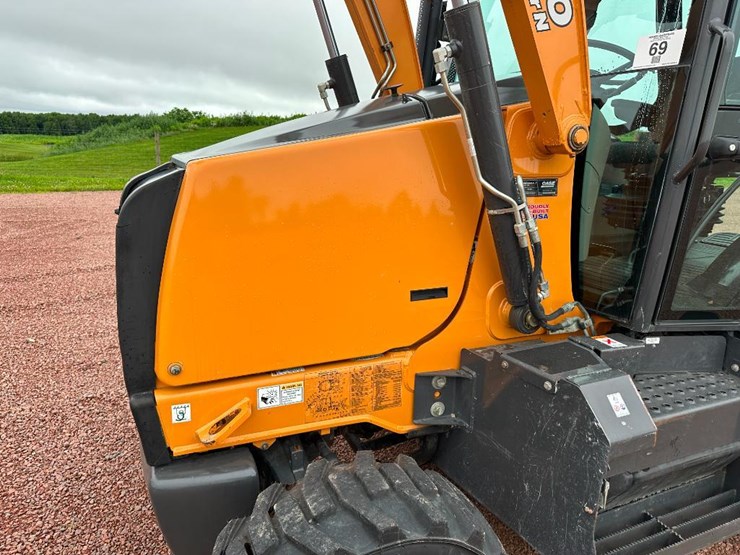 2019-case-580sn-image-40